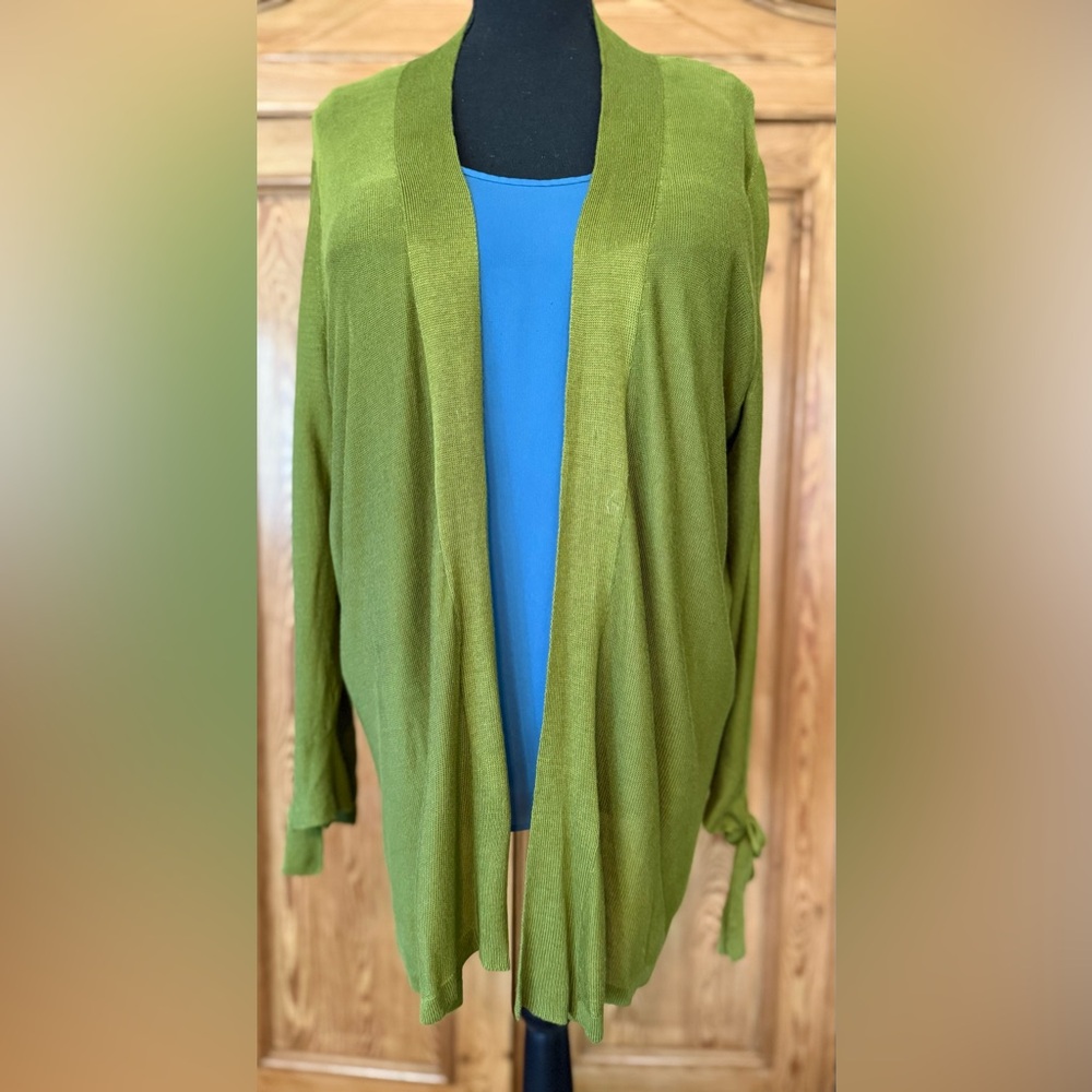 Ann Taylor Factory Olive Green Cardigan Soft Knit Relaxed Fit